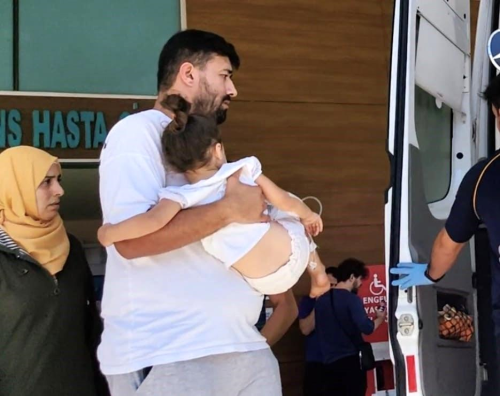 Bursa'da 3 yandaki ocuk, buzdolabnda bulunan sirke ruhunu iti