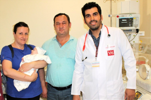 Bursa'da barsa ters dnen bebek tek seanslk ameliyatla salna kavutu
