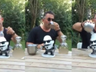 Buzlu su d�k�lerek empati yap�lan 'ALS' nedir?