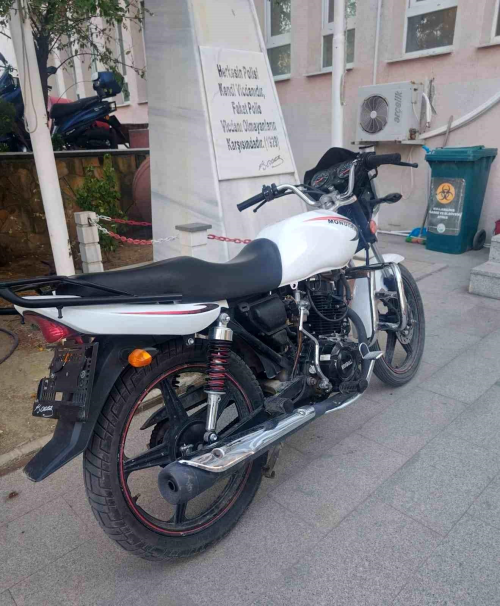 alnt motosiklette sentetik ecza ile yakalandlar