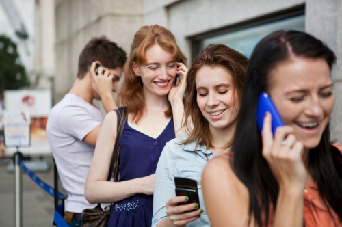 Cep Telefonlar Beyin Faaliyetlerini Yavalatyor
