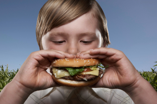 ocuklarn dileri Fast Food tehdidi altnda