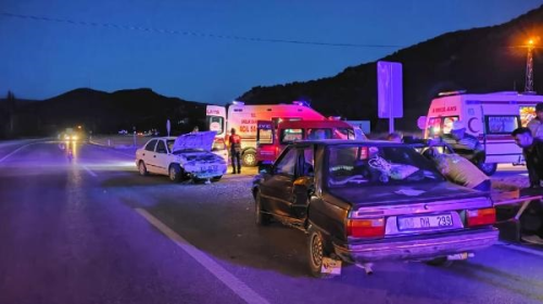 orum'da Otomobiller arpt: 2'si ocuk 5 Kii Yaraland