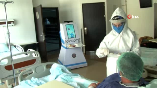 Covid hastalarnn yeni bakcs robot hemire 'Atacan'
