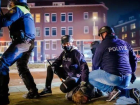 Hollanda'da mahkeme h�k�metten soka�a ��kma yasa��n� derhal kald�rmas�n� istedi