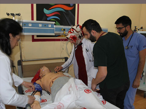 C�'de Doktor ve Hem�ire Adaylar�na Sim�lasyonlu E�itim