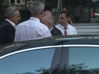 Cumhurba�kan� D�� Politika ve G�venlik Ba�dan��man� K�l��, tedavileri devam eden Sabanc� �iftini ziyaret etti