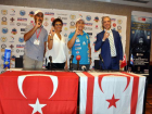 Dalg�� Cem Karabay, Bayram� Su Alt�nda Ge�iriyor