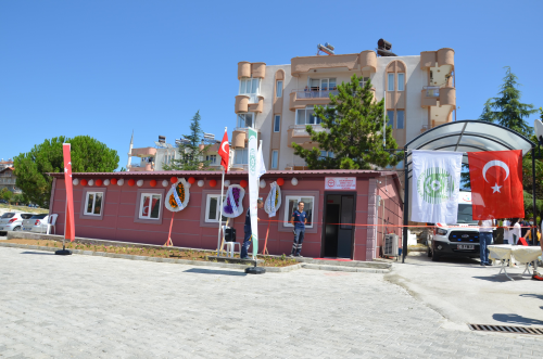 Demirci'de, hayrsever tarafndan yaptrlan 112 Acil Salk stasyonu hizmete girdi