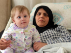 Depremde enkaz alt�ndan ��kar�lan 'mucize bebek' ve annesine destek