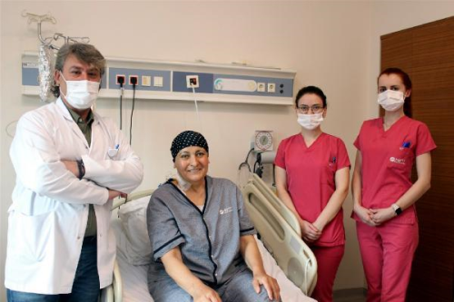 Depremzede kan hastas iin yurt dndan kk hcre nakli yapld