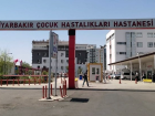 Diyarbak�r �ocuk Hastal�klar� Hastanesi'nde usuls�zl�k iddias�! Dilek�e yazan hem�ireyi s�rg�n ettiler