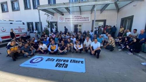 Diyarbakr'da Ambulans Saldrs: Salklardan Oturma Eylemi