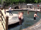 Diyarbak�r'da �ocuklar korona vir�s� hi�e saymaya devam ediyor