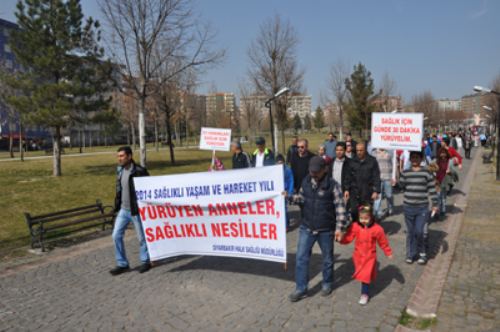 Diyarbakr'da Ev Hanmlar Salk in Yrd