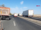 Diyarbak�r'da Kamyonun �arpt��� �ekici Yolcu Otob�s�ne �arpt�: 6 Yaral�