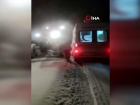 Do�um sanc�lar� ba�layan kad�n� hastaneye ekipler yeti�tirdi