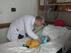 Doktordan makat� t�kal� olarak do�an bebe�e ince ameliyat