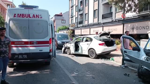 Dzce'de kavakta otomobil ile hafif ticari ara arpt: 1'i bebek, 5 yaral