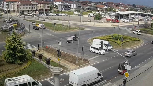 Dzce'de Otomobilin Motosiklete arpmas Sonucu 1 Kii Yaraland