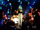 Ebru Yaar'dan Byleyici Sahne Performans: Hastala nat!