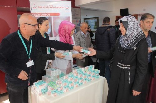 Elaz'da cretsiz Di Fras ve Macunu Datld