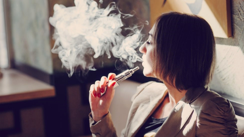 Elektronik Sigaralar 'Dndmzden Daha Zararl Olabilir'