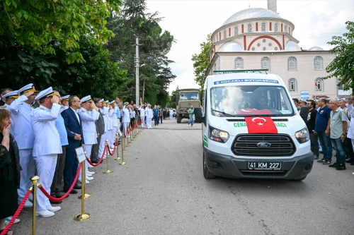 Emekli Tuamiral Burak Akay'n Cenazesi Kocaeli'de Defnedildi