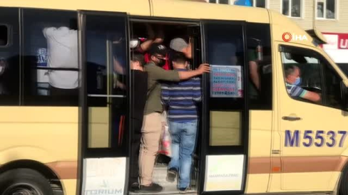 Esenyurt'ta sosyal mesafesiz yolcu tayan minibslere ceza yad