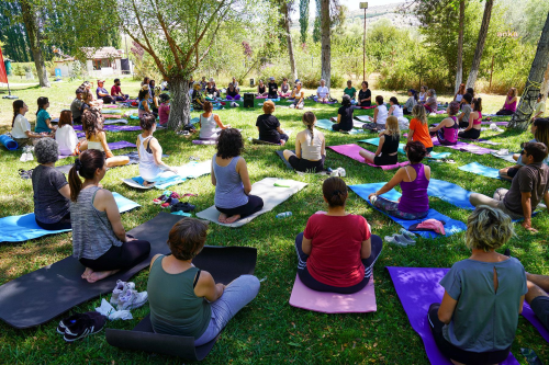 Eskiehir'de Yoga ve Salkl Beslenme Kamp dzenlendi