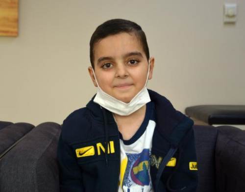 Furkan, ablasnn karacieri, amcasnn bbreiyle hayata tutundu