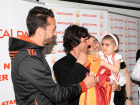Galatasarayl� Futbolculardan Anlaml� Ziyaret