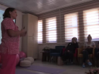 Gebe Okulunda Anne Adaylar� E�leriyle E�itim Al�yor