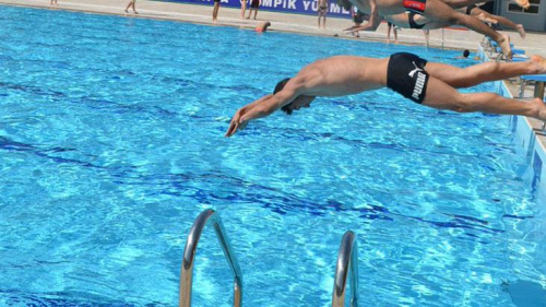 Gz Doktoru Dr. r. yesi Sezer Hacaaolu: Deniz ve havuza lenslerle gitmek enfeksiyon sebebi