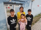 G�z kapa��nda do�u�tan t�m�r bulunan 7 ya��ndaki Beyza'n�n yard�m ���l���