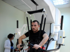 Gribin Tetikledi�i Sendromla Fel� Ge�irdi, Robotla Y�r�meye �al���yor