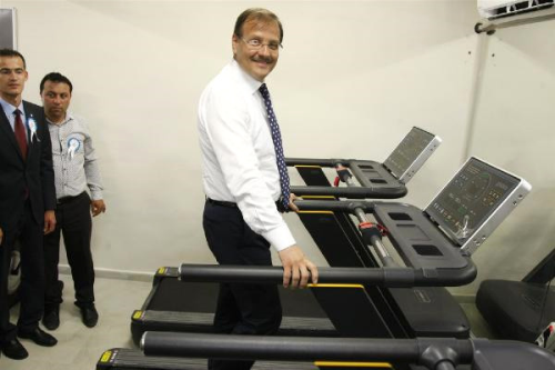 Hakan �avu�o�lu: Bursa'ya 275 Hem�ire, Ebe ve Sa�l�k Personeli Atamas� Onayland�