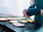 Hamburgercilerdeki eldivenlerin y�kanmas� gerekiyor!