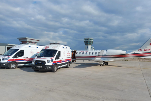 Hatay'da ambulans uak kalp hastas iki bebek iin havaland