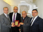 Hay�rsever ��adam� Hastaneye R�ntgen Cihaz� Hediye Etti