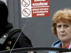 Hem�ire, ��ini Azaltmak ��in 6 Hastas�n� �ld�rm��