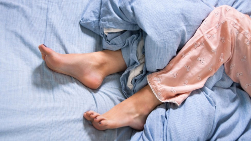 Her 20 Yetikinden Birinde Grlen Hastalk: Huzursuz Bacak Sendromu