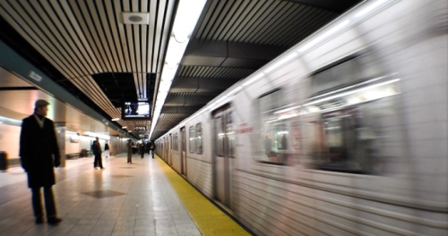 Hi Metro Beklerken Kendinizi Raylara Atmaktan Korktunuz mu?
