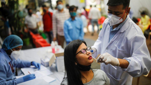 Hindistan'da hkmet 'Artn nedeni yeni varyant olabilir' diyor
