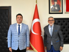 �n�n� Belediye Ba�kan� Kadir Bozkurt, Eski�ehir �l Sa�l�k M�d�r� Prof. Dr. U�ur Bilge'yi konuk etti