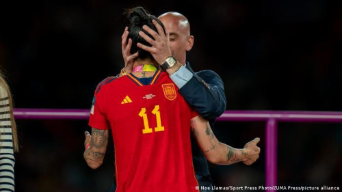 spanya Futbol Federasyonu Bakan'nn annesi alk greviyle hastaneye kaldrld