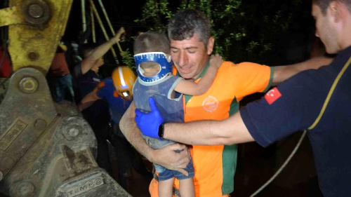 Isparta'da 2 yandaki ocuk sondaj kuyusundan kurtarld