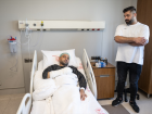 �srail askerlerinin elinden vurdu�u foto muhabiri Amra ameliyat edildi