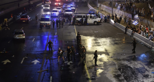 srail'de yarg dzenlemesi protestolar devam ederken salk alanlar protestolara destek iin grev karar ald