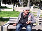 �stanbul'da ya�l� adam yemin edilerek uyar�lmas�na ra�men istifini bozmadan oturmaya devam etti